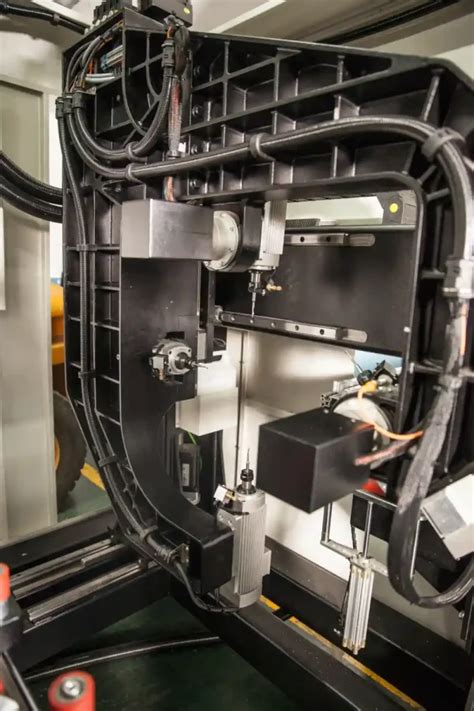 Eight axis aluminum profile cutting and machining center.